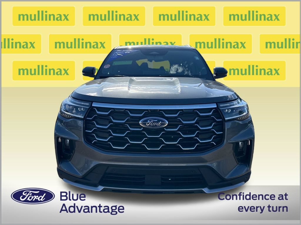 Used 2026 Ford Explorer Platinum RWD image 11