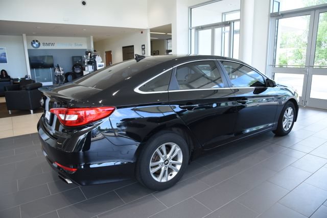 Used 2017 Hyundai Sonata SE FWD image 3