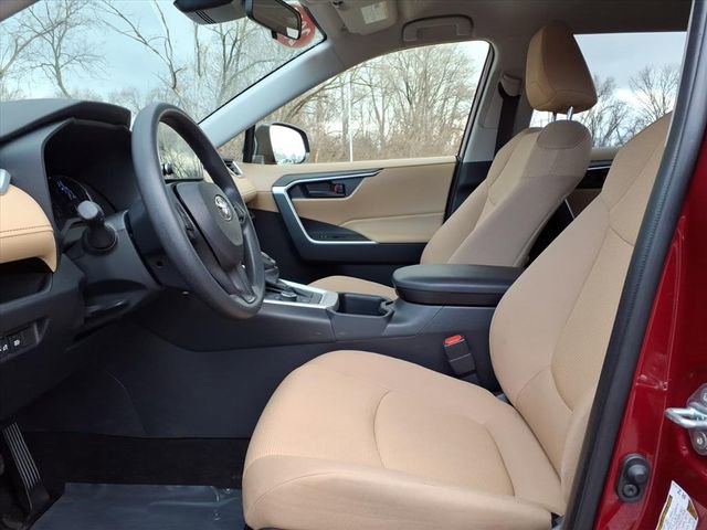 Certified 2025 Toyota RAV4 LE image 17