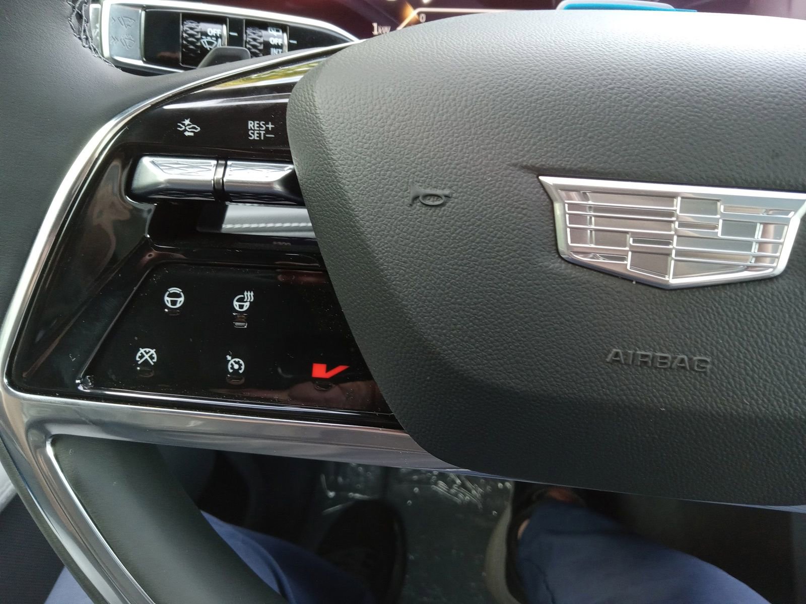 New 2026 Cadillac Escalade IQ Sport 1 w/ LPO, ONYX Package image 19