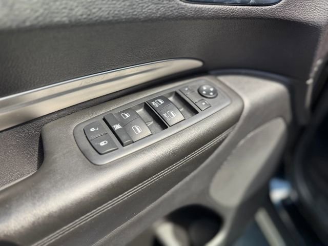 Used 2018 Dodge Durango SXT w/ 3rd Row Seating Group image 30