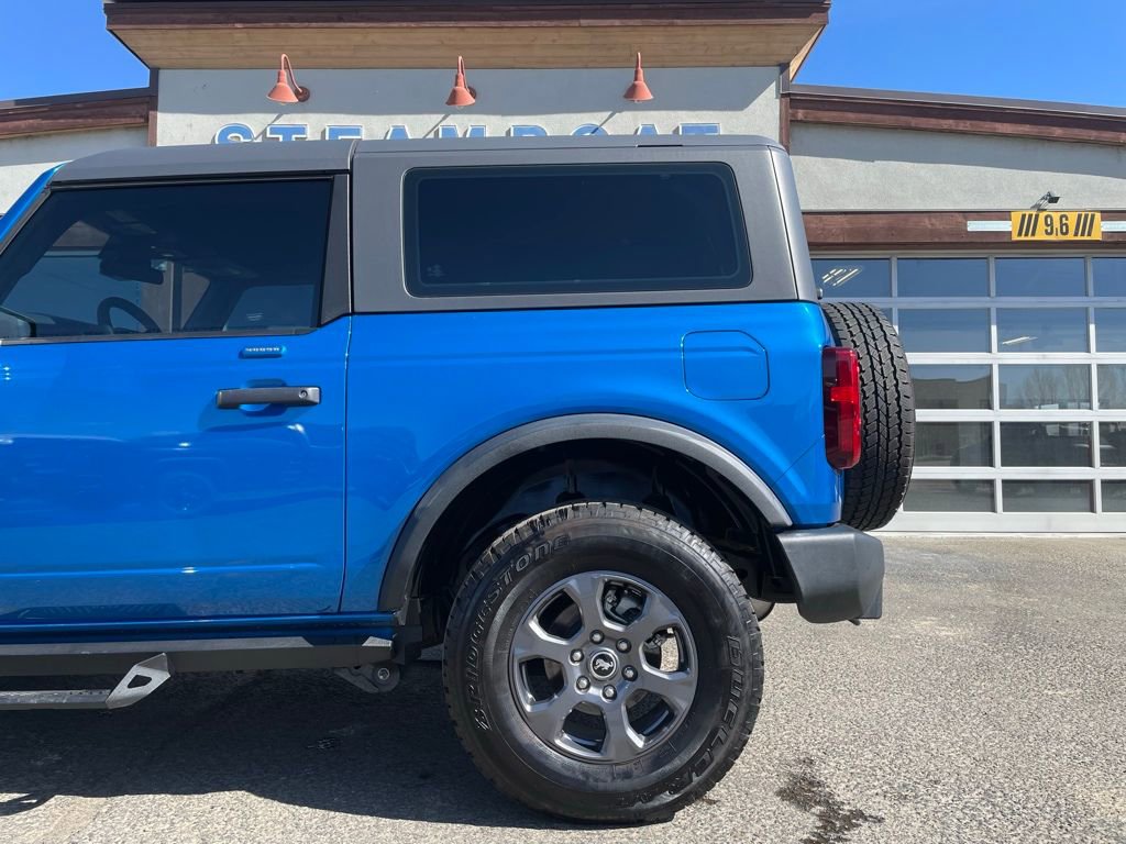 Used 2023 Ford Bronco 2-Door AWD/4WD image 4