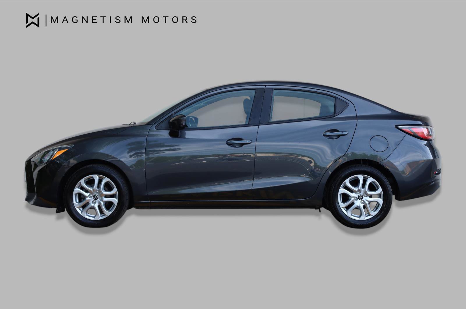 Used 2018 Toyota Yaris iA FWD image 2