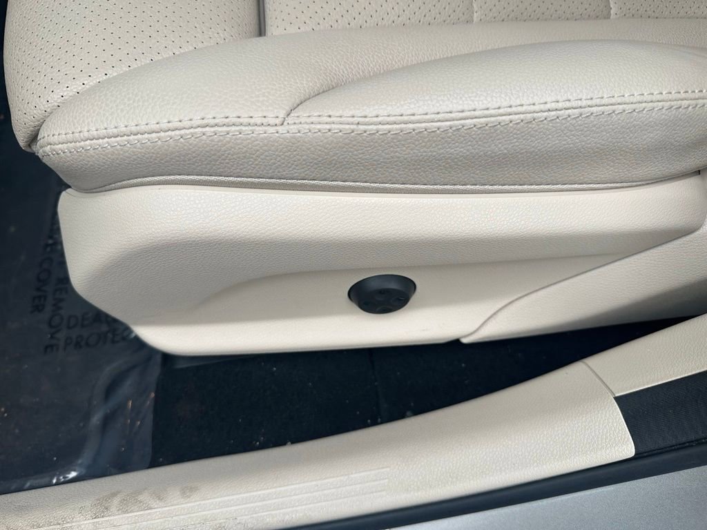 Used 2022 Mercedes-Benz GLC 300 image 13