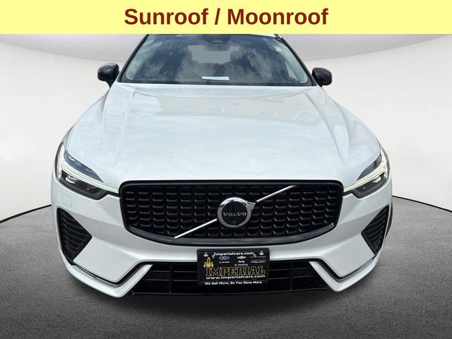 Used 2025 Volvo XC60 B5 Plus image 4