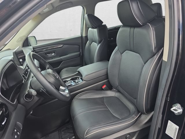 Used 2025 Honda Pilot Elite image 17