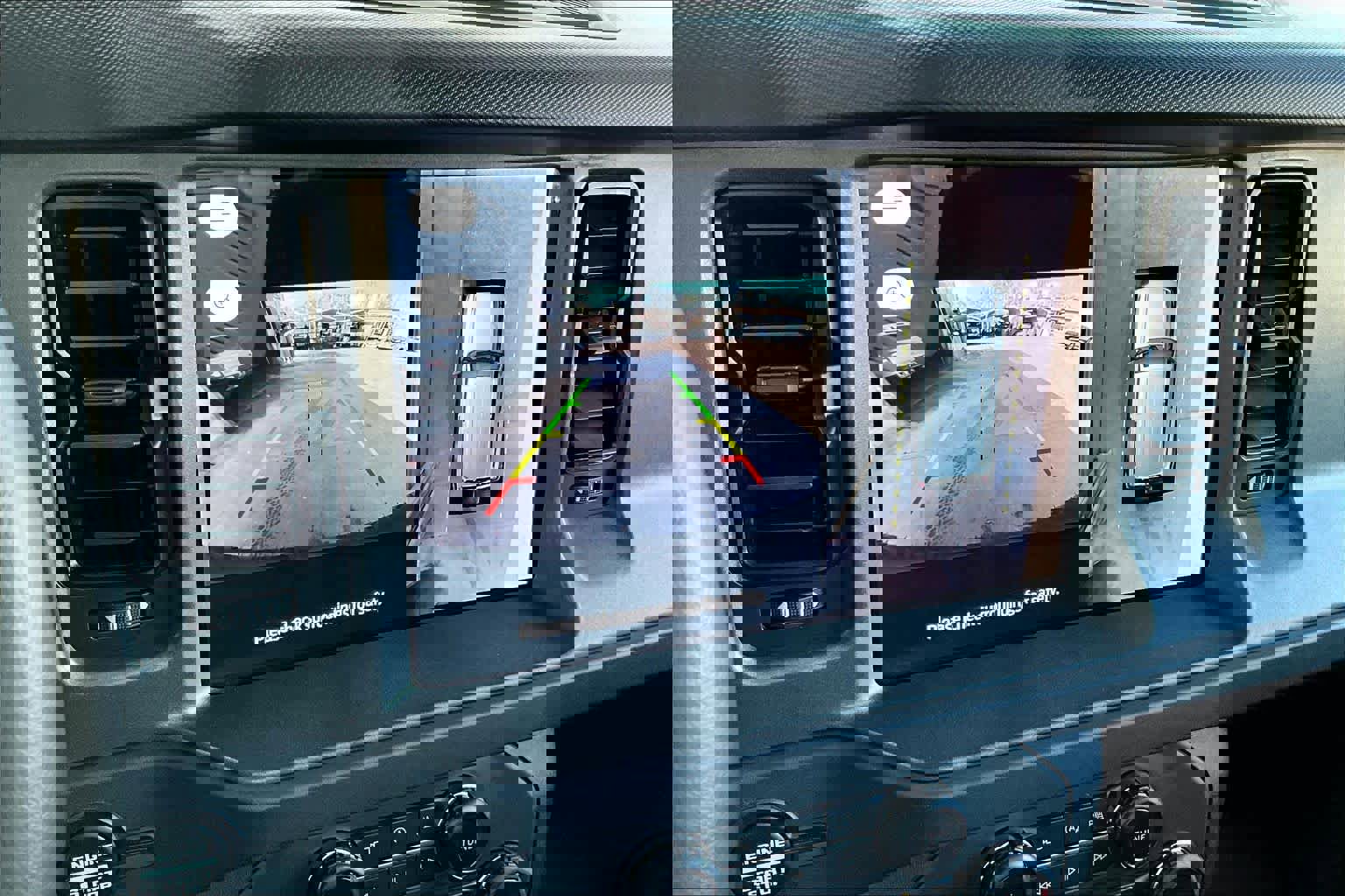 Used 2025 Ford Bronco Badlands image 29