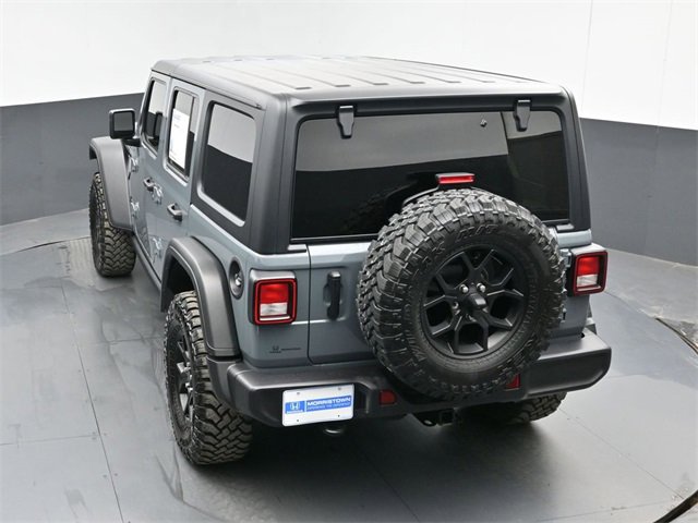 Used 2025 Jeep Wrangler Willys image 38