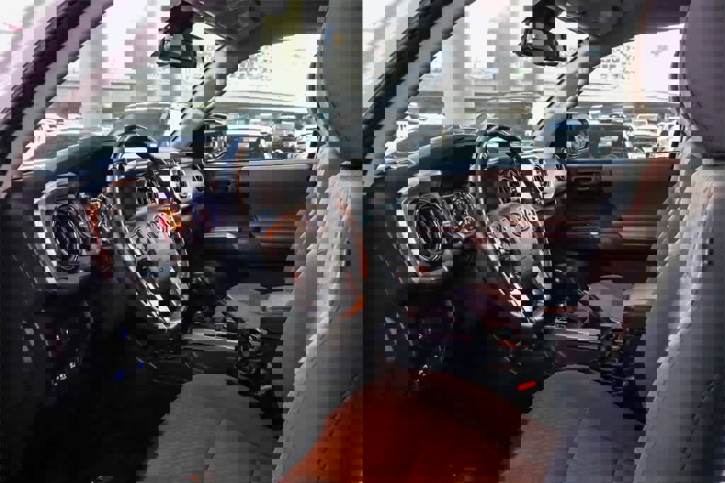 Used 2022 Toyota Tacoma SR5 image 18