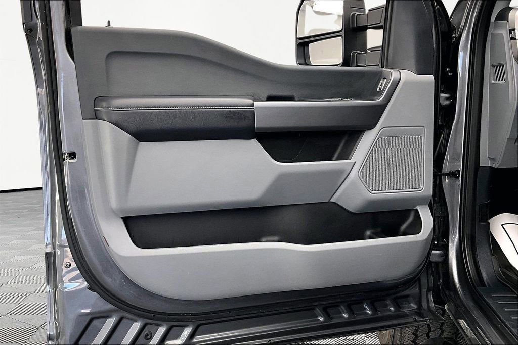 Used 2025 Ford F350 XLT w/ FX4 Off-Road Package image 22