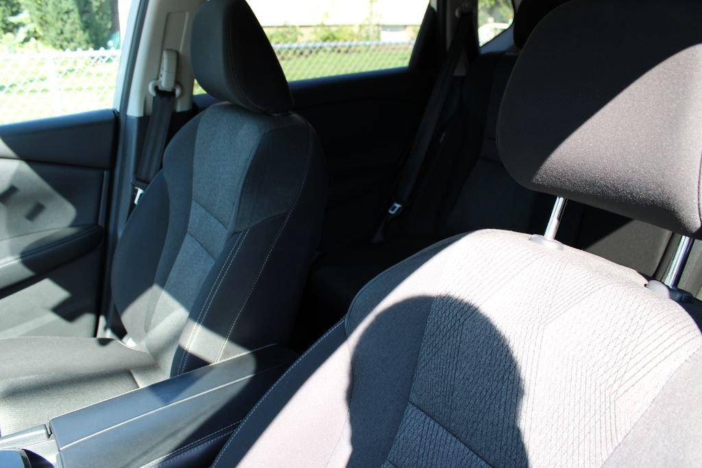 Used 2024 Nissan Rogue SV FWD image 9