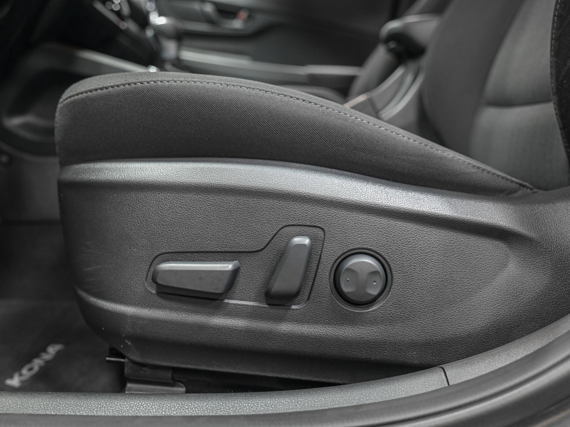 Used 2023 Hyundai Kona SEL w/ Cargo Package AWD/4WD image 14