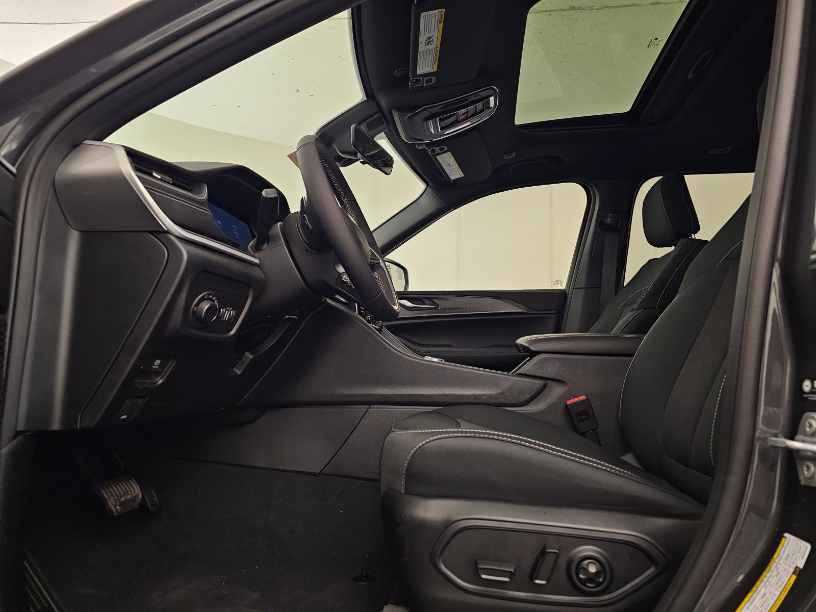 New 2026 Jeep Grand Cherokee Laredo X AWD/4WD image 14