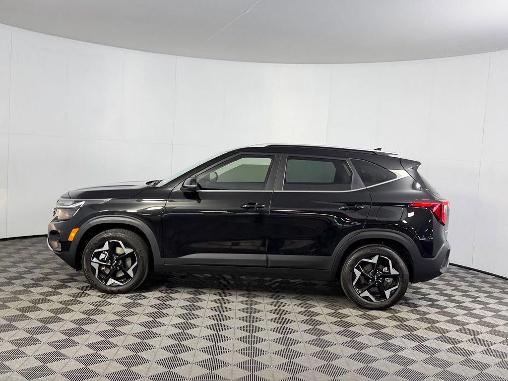 Used 2025 Kia Seltos EX AWD/4WD image 9