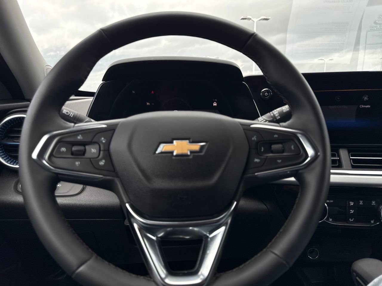 Used 2025 Chevrolet Trax LT w/ LT Convenience Package image 16