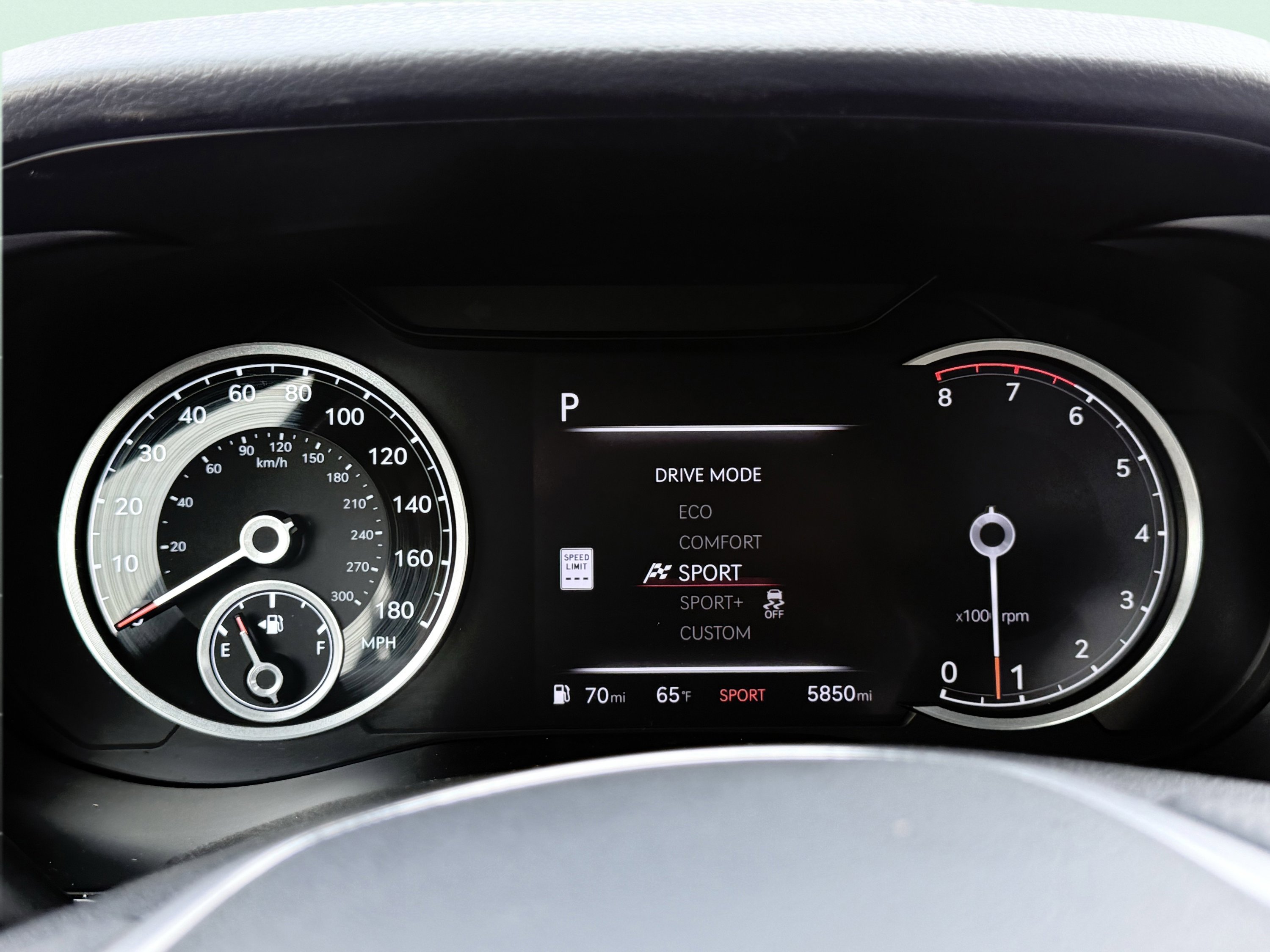 Used 2026 Genesis G70 2.5T image 68