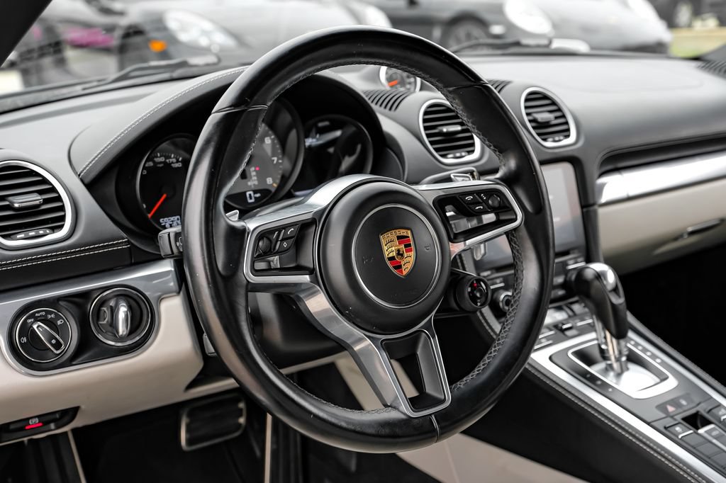 Used 2018 Porsche 718 Boxster S RWD image 20
