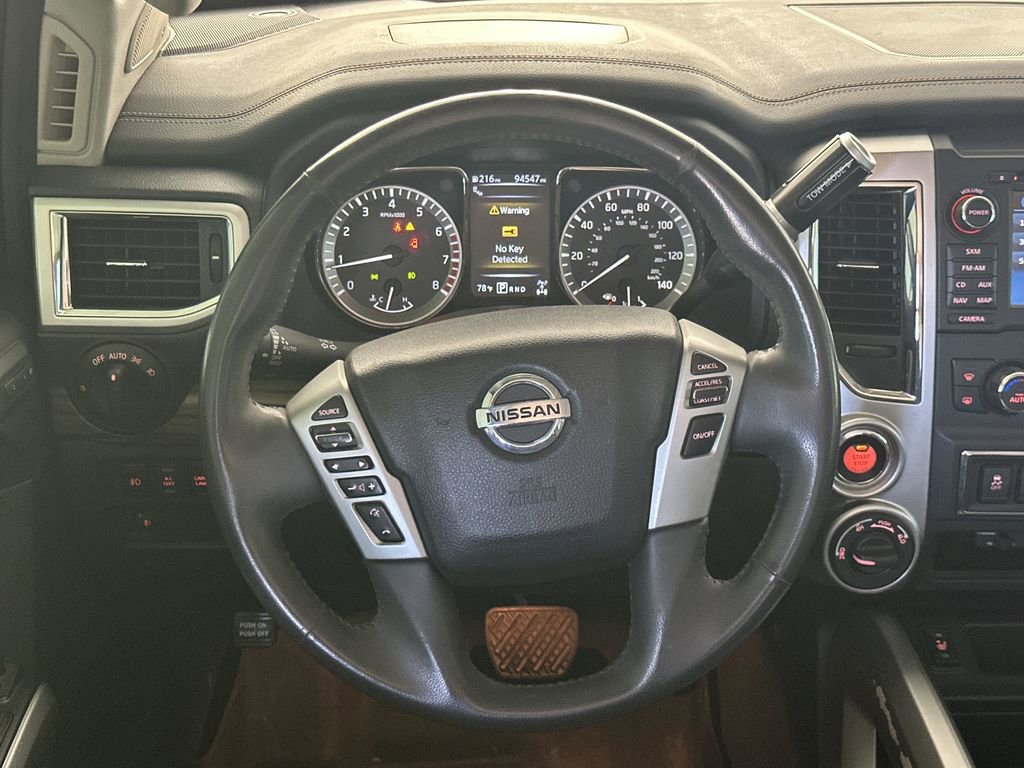 Used 2017 Nissan Titan SL image 17