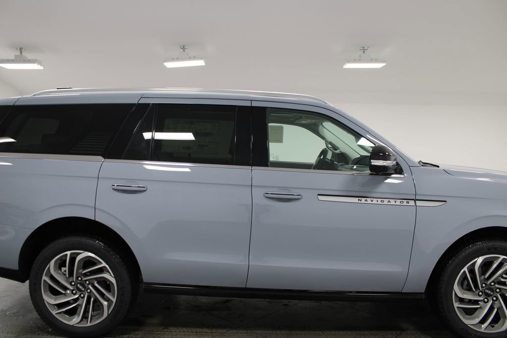 New 2026 Lincoln Navigator Reserve image 10