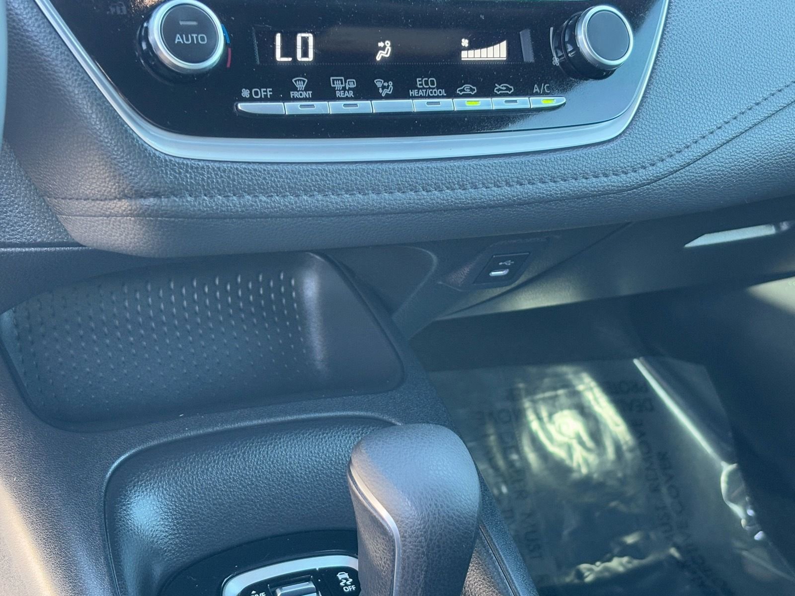 Certified 2024 Toyota Corolla SE Nightshade w/ SE Convenience Package image 28