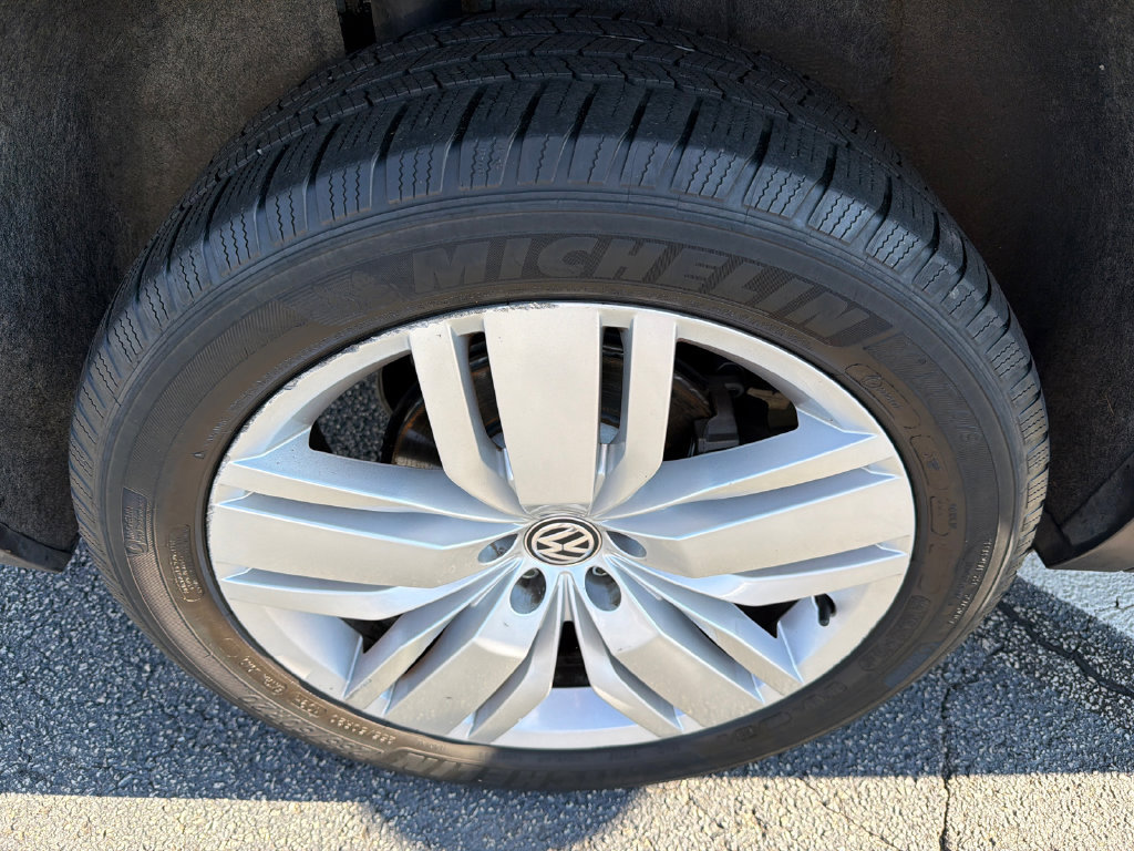 Used 2019 Volkswagen Atlas SEL FWD image 17