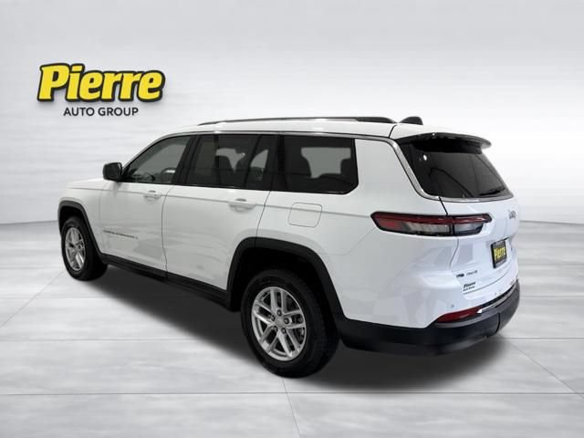 Used 2021 Jeep Grand Cherokee L Laredo w/ Luxury Tech Group I AWD/4WD image 2