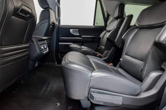 Used 2025 Ford Expedition Platinum AWD/4WD image 29