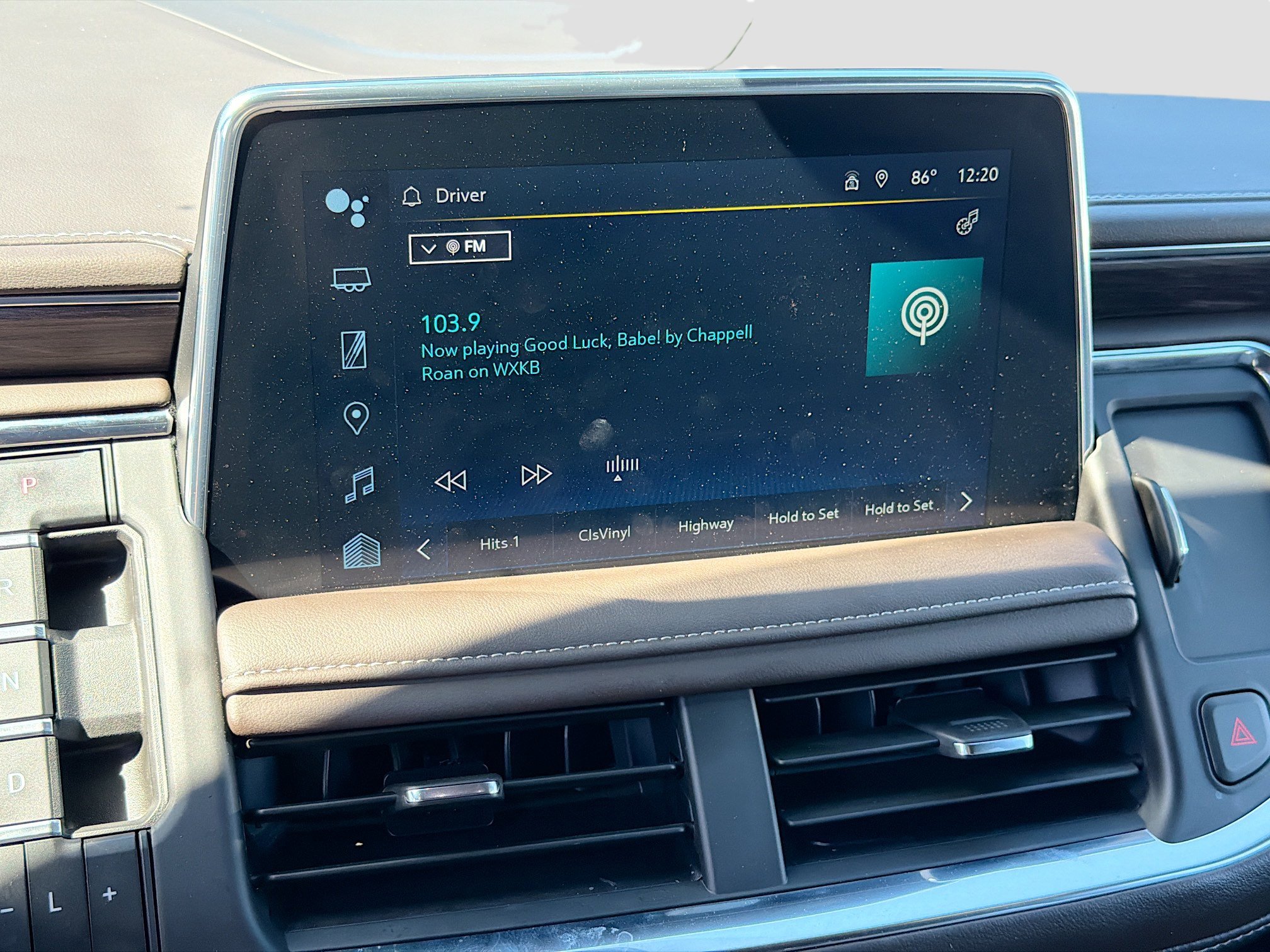 Used 2024 Chevrolet Tahoe LT w/ Luxury Package image 32