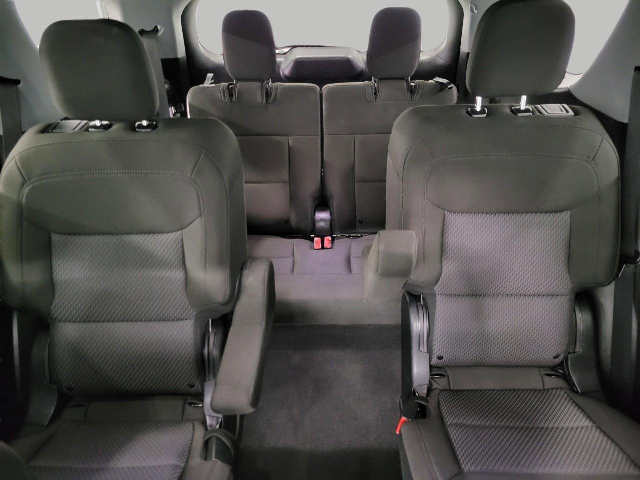 Used 2022 Ford Explorer XLT image 23