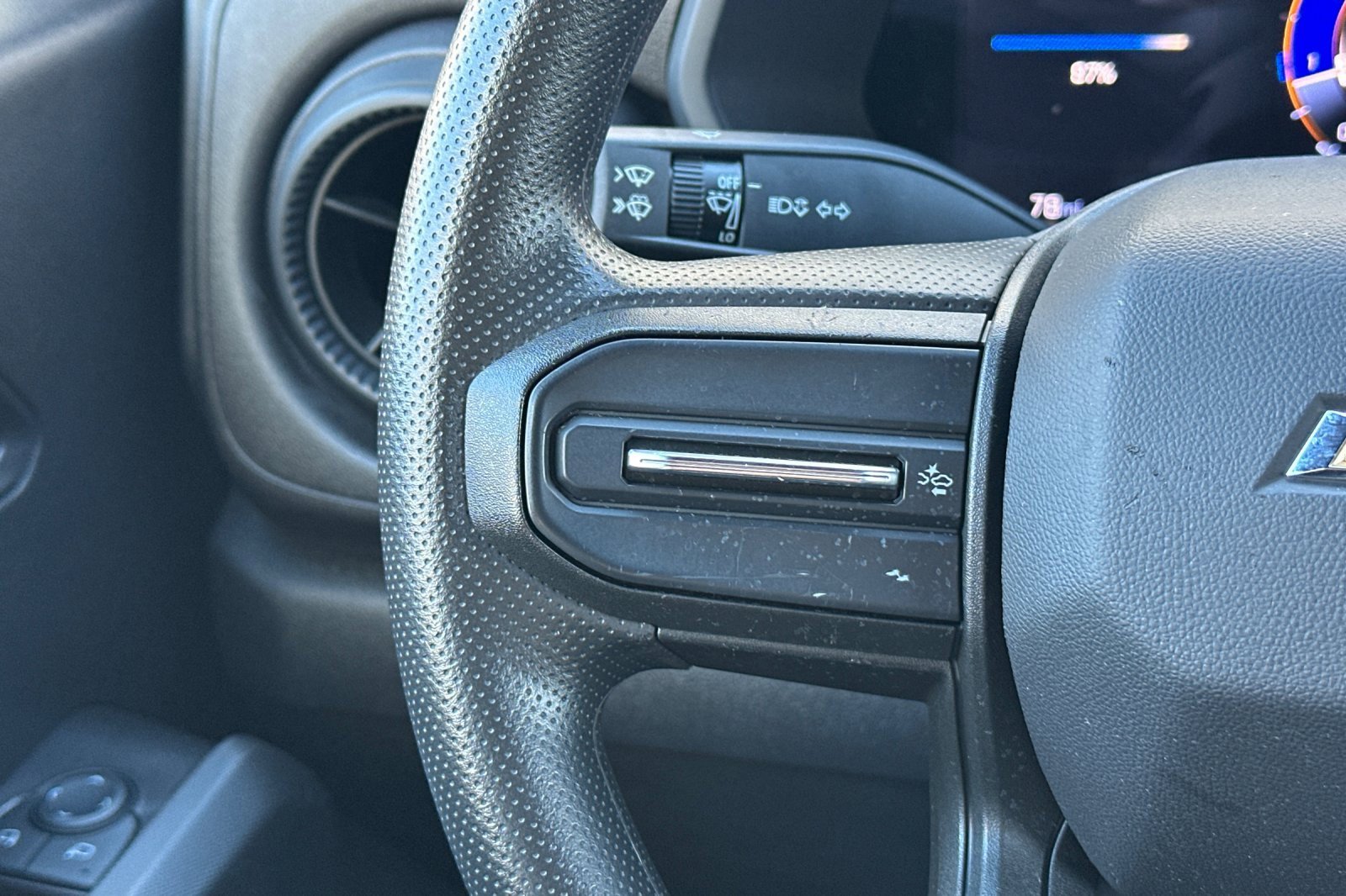 Used 2024 Chevrolet Colorado W/T image 26