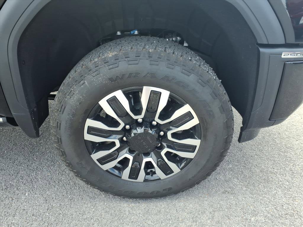 New 2026 GMC Sierra 2500 Denali Ultimate image 9