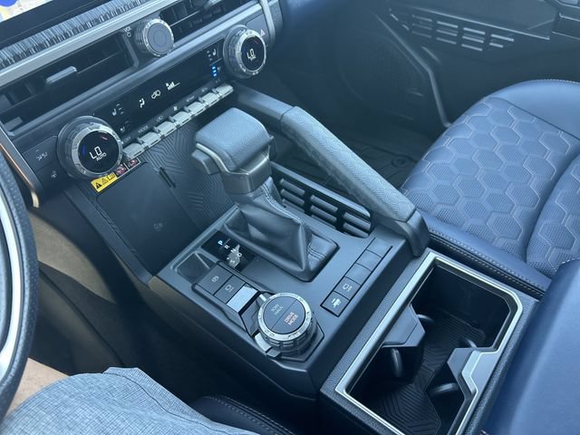 Used 2026 Toyota 4Runner Platinum AWD/4WD image 28