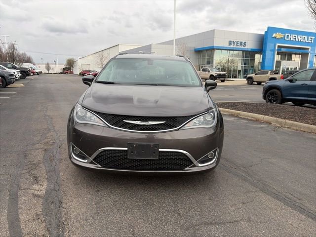Used 2017 Chrysler Pacifica Touring-L image 2