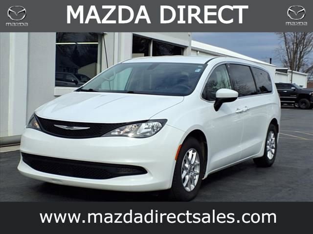 Used 2022 Chrysler Voyager LX FWD image 9