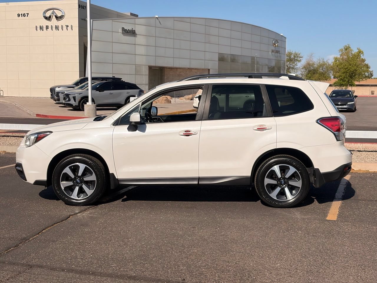 Used 2018 Subaru Forester 2.5i Premium w/ All-Weather Package AWD/4WD image 3