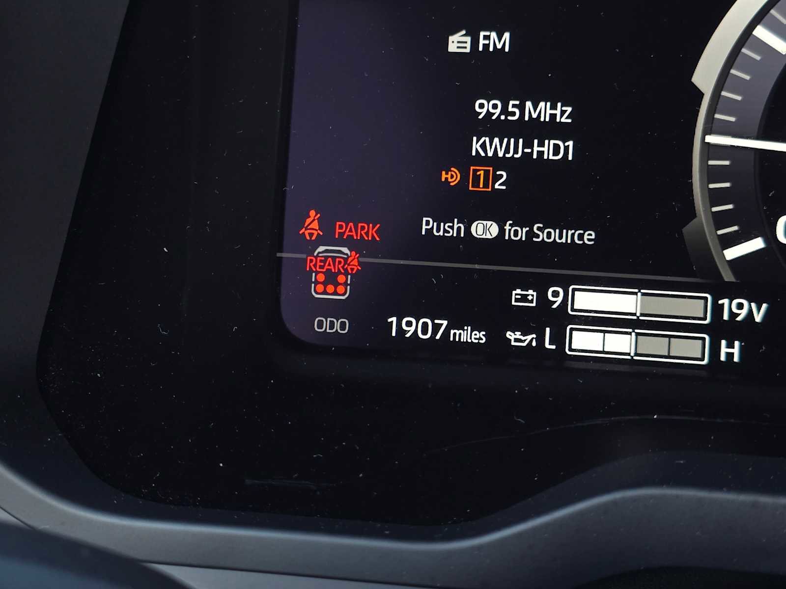 Certified 2025 Toyota Sequoia Platinum image 28