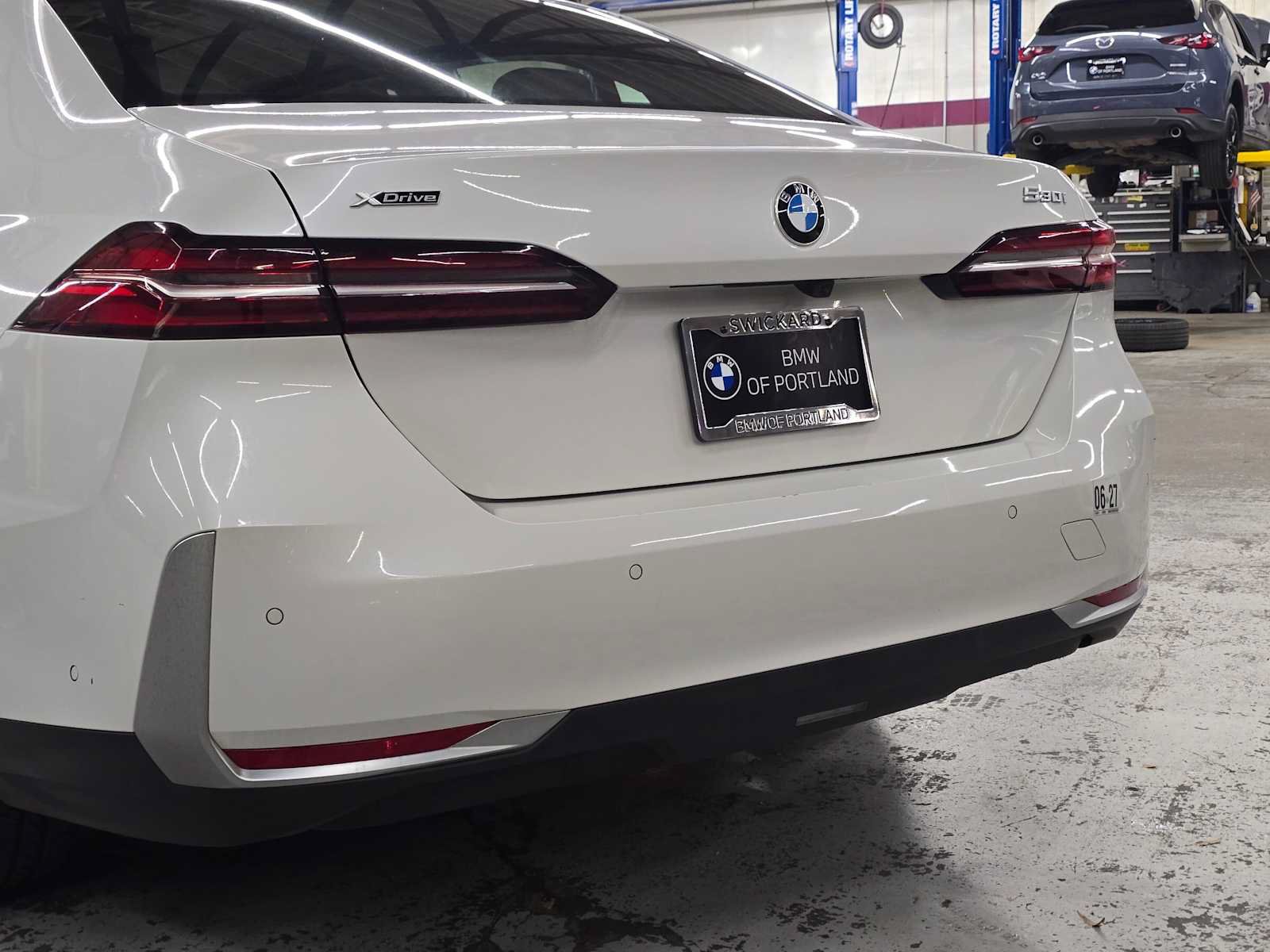 Used 2025 BMW 530i xDrive AWD/4WD image 13