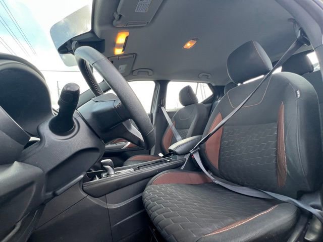 Used 2022 Nissan Kicks SR image 16