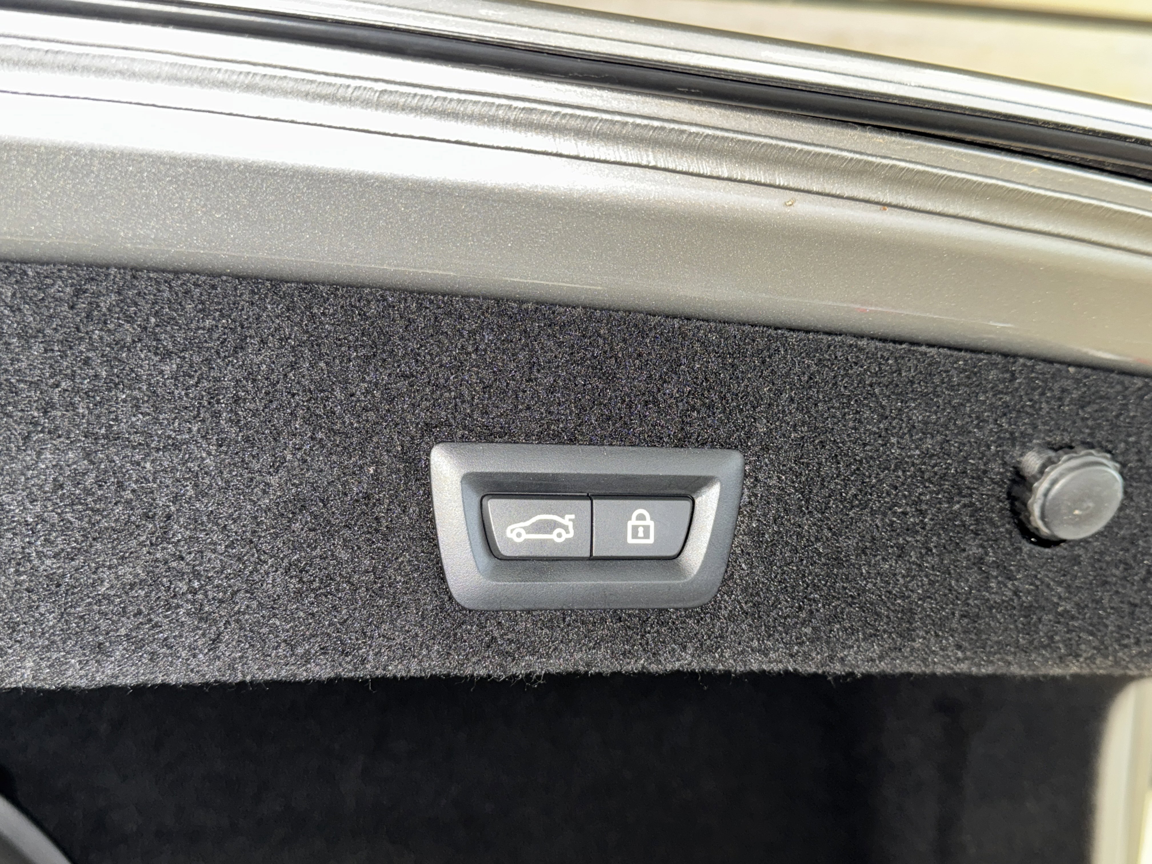 Used 2022 BMW 750i xDrive w/ Executive Package image 14