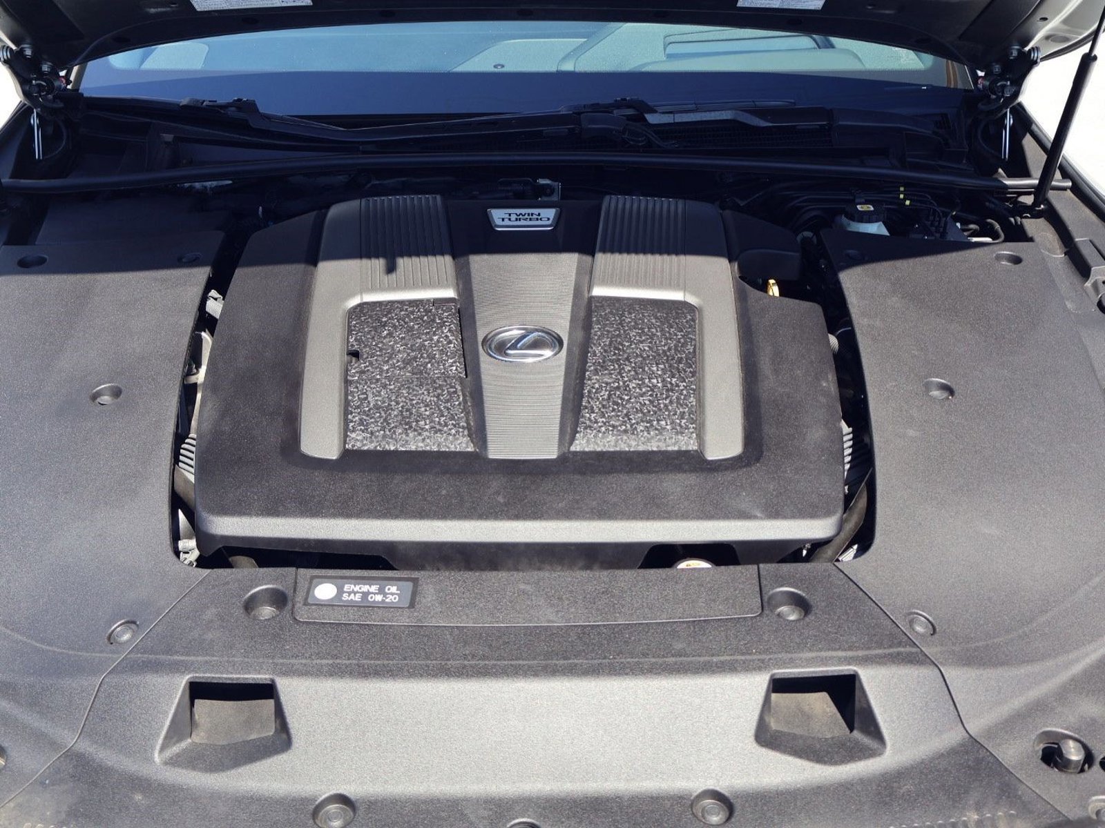 Used 2023 Lexus LS 500 w/ Accessory Package (Z2) image 25