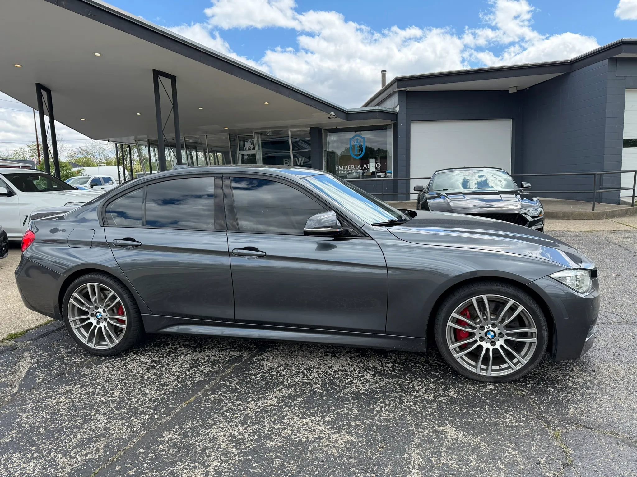 Used 2016 BMW 340i xDrive Sedan AWD/4WD image 8
