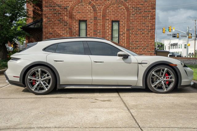 Used 2024 Porsche Taycan 4S w/ Premium Package AWD/4WD image 3