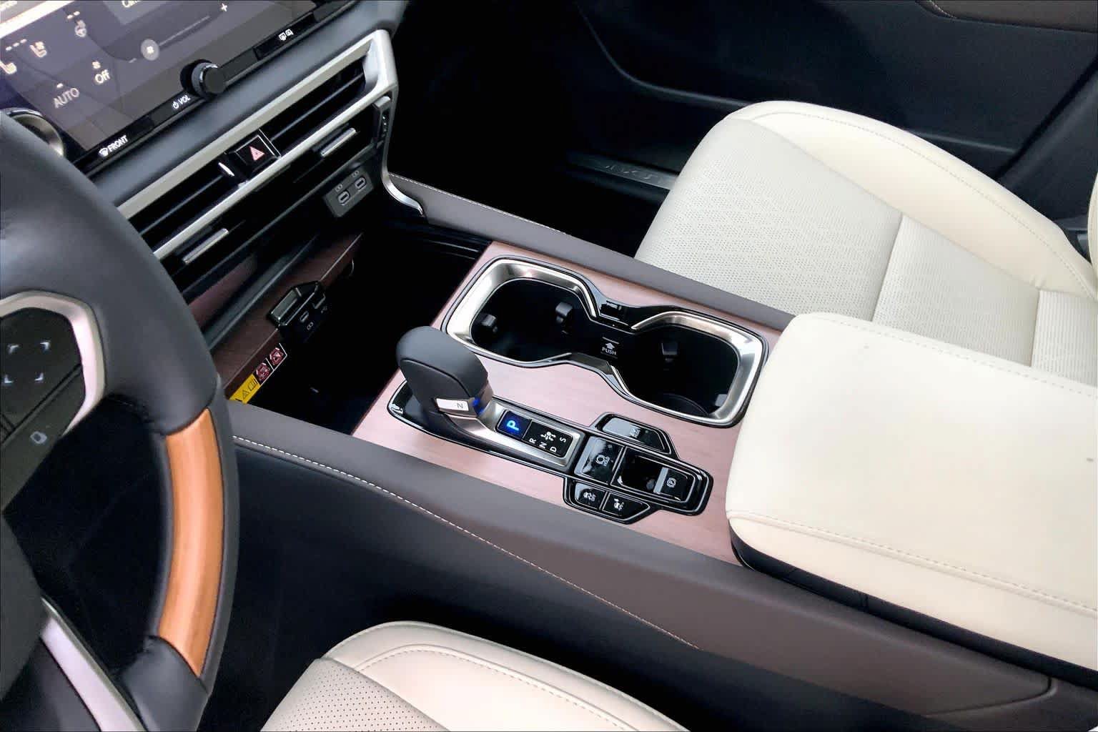 New 2026 Lexus RX 350 w/ Convenience Package AWD/4WD image 7