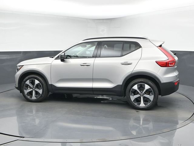 Used 2024 Volvo XC40 B5 Plus w/ Protection Package Premier image 5