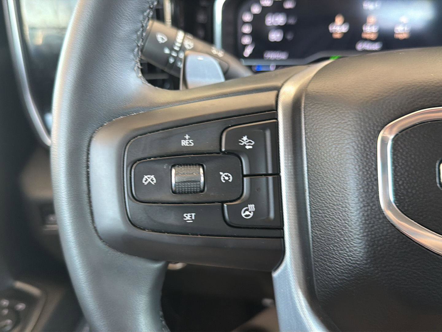 Used 2023 GMC Sierra 1500 SLT image 26