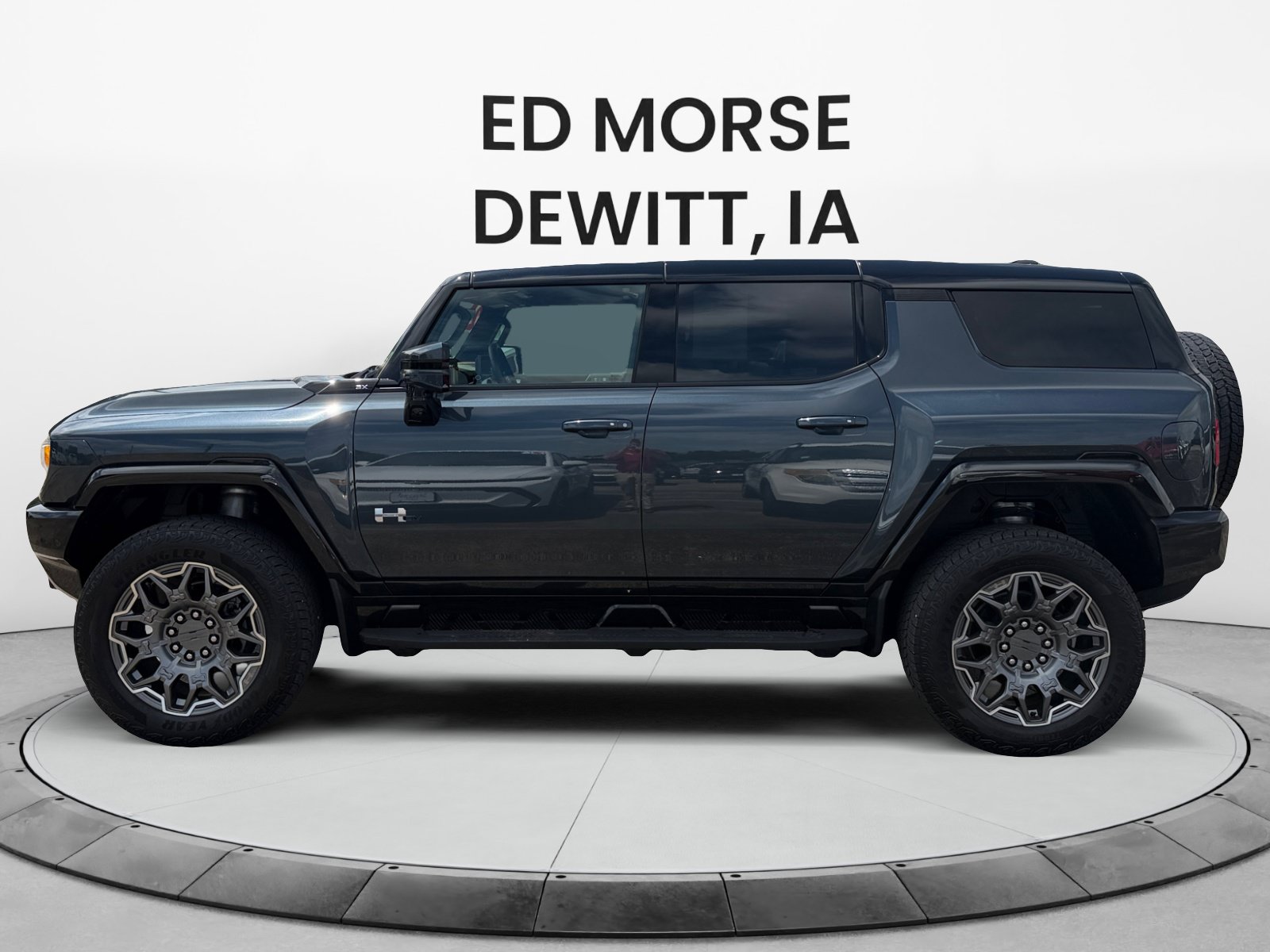 Used 2025 GMC Hummer EV 3X w/ LPO, Cargo Utility Package AWD/4WD image 2