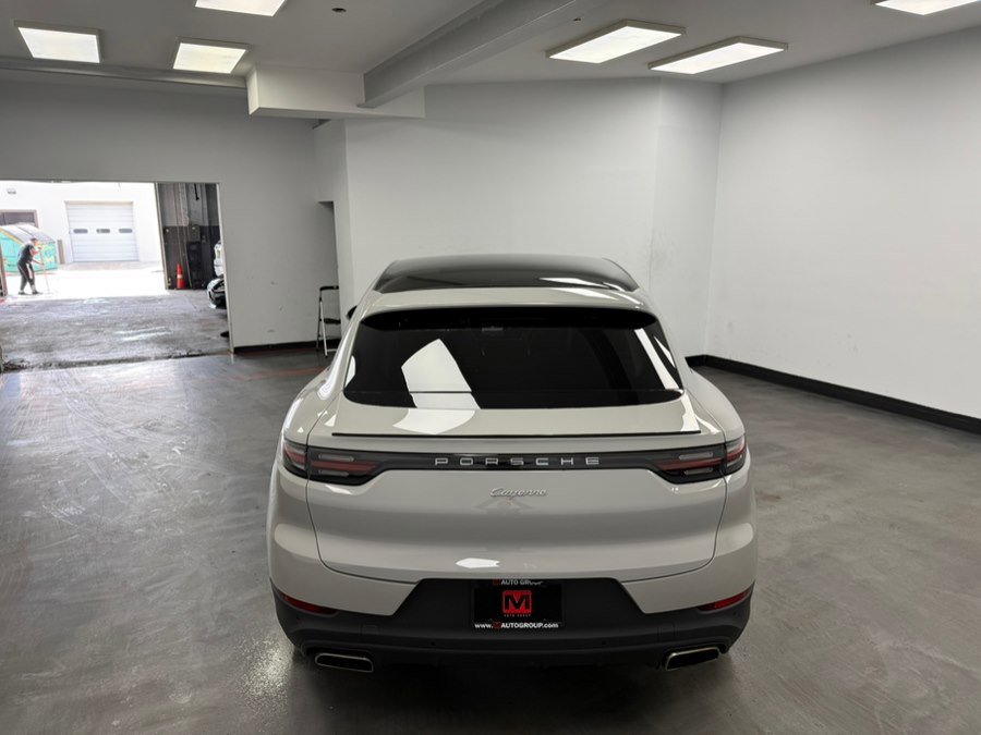 Used 2022 Porsche Cayenne Coupe AWD/4WD image 5