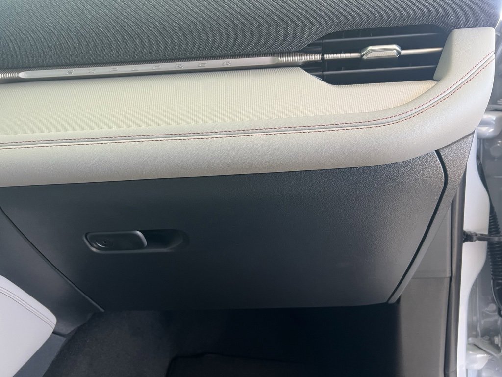 New 2026 Ford Explorer Active image 28