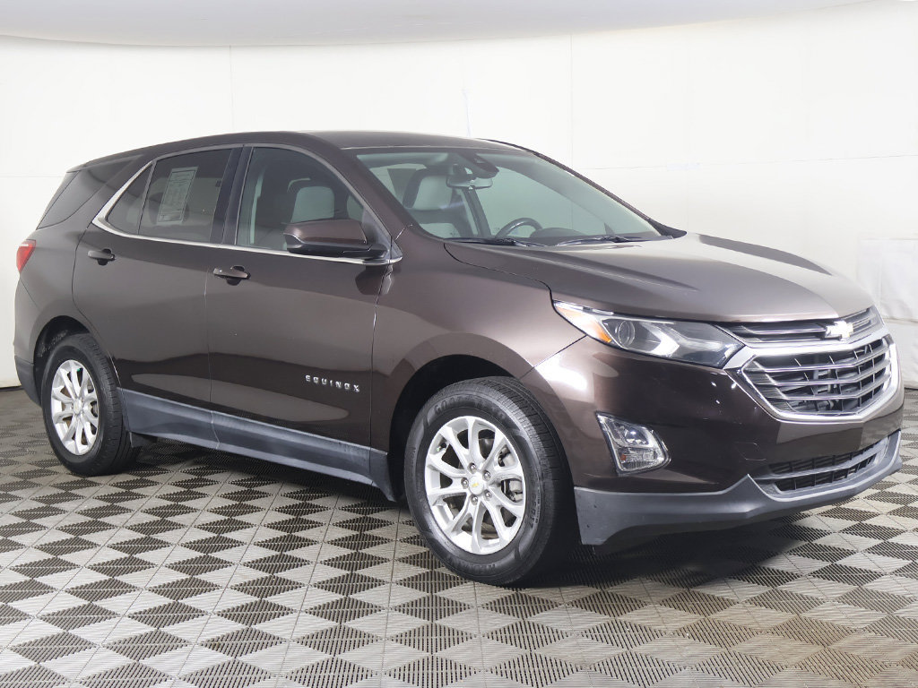 Used 2020 Chevrolet Equinox LT w/ Driver Convenience Package FWD image 3