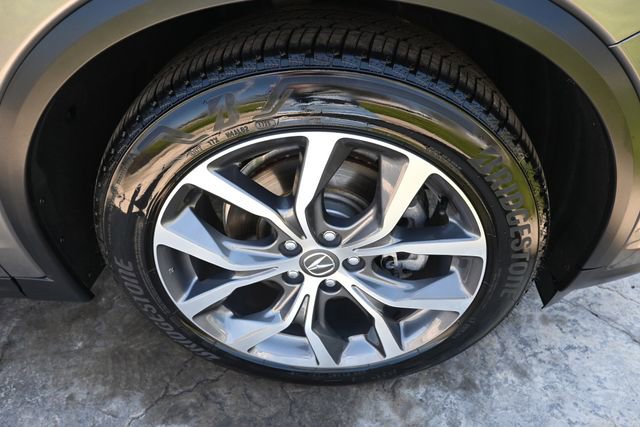 Used 2023 Acura MDX SH-AWD w/ Technology Package image 11